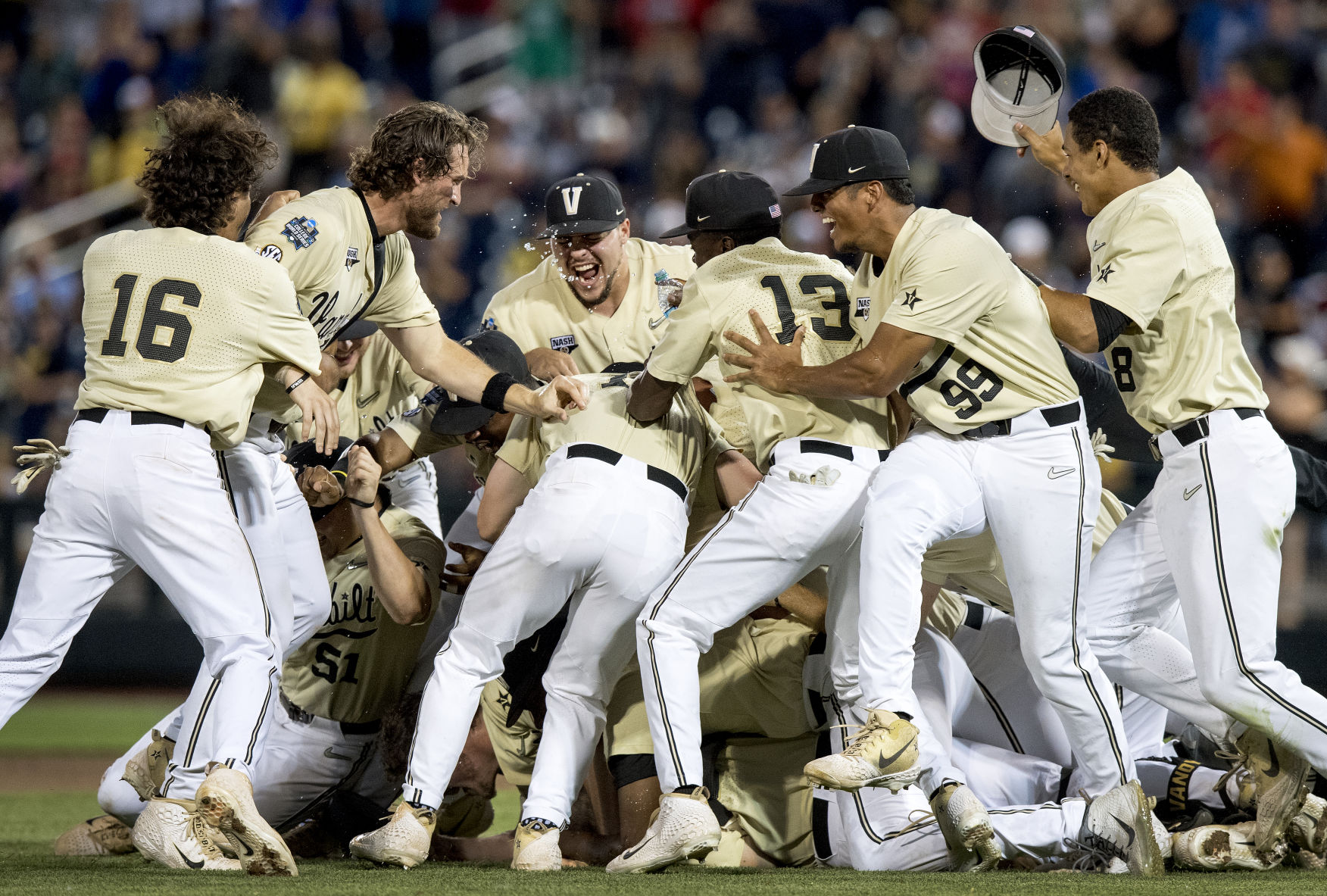 College World Series Championship, 6.26
